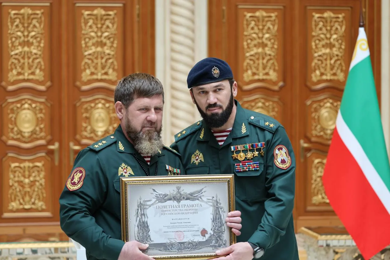 Ассаламу lалайкум!

От всей души поздравляю Главу Чеченской Республики, Героя России Рамзана Ахматов