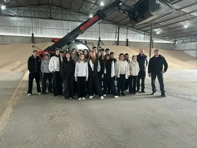 Учащиеся агроклассов Кочубеевского округа продолжают получать не только теоретические знания, но и в