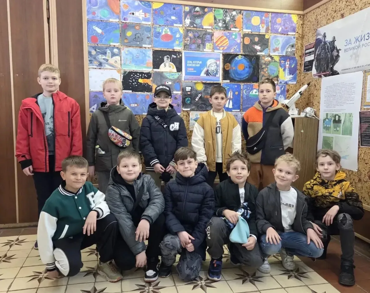 В рамках сотрудничества школы и предприятия, Недели космоса в России и в преддверии Дня космонавтики
