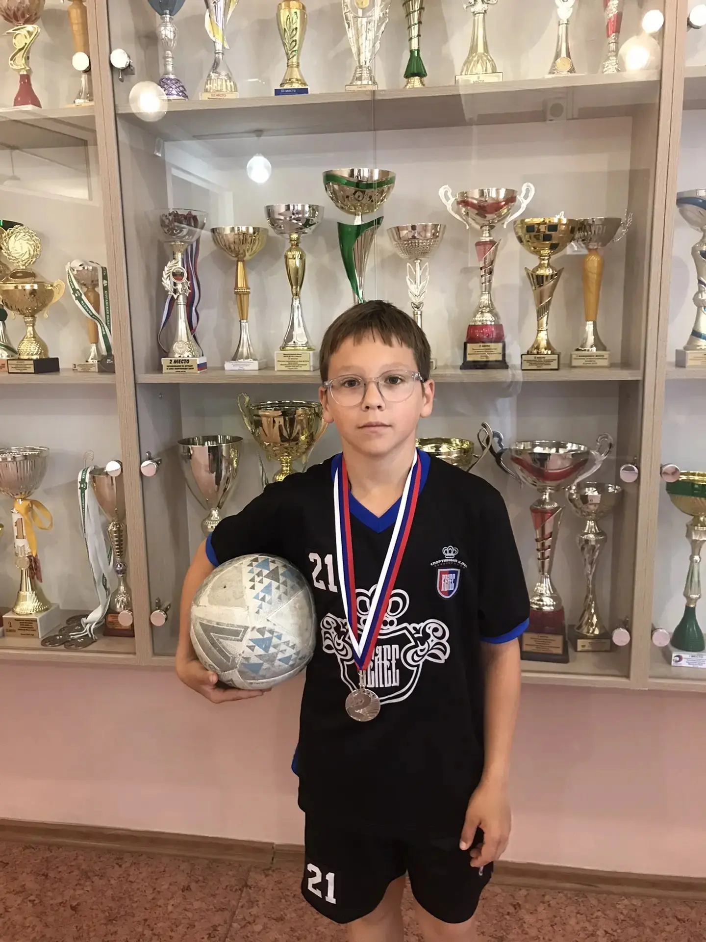 /СПОРТИВНЫЕ НОВОСТИ /

9-10 июня прошли городские соревнования по мини-футболу «Кожаный мяч» мальчик