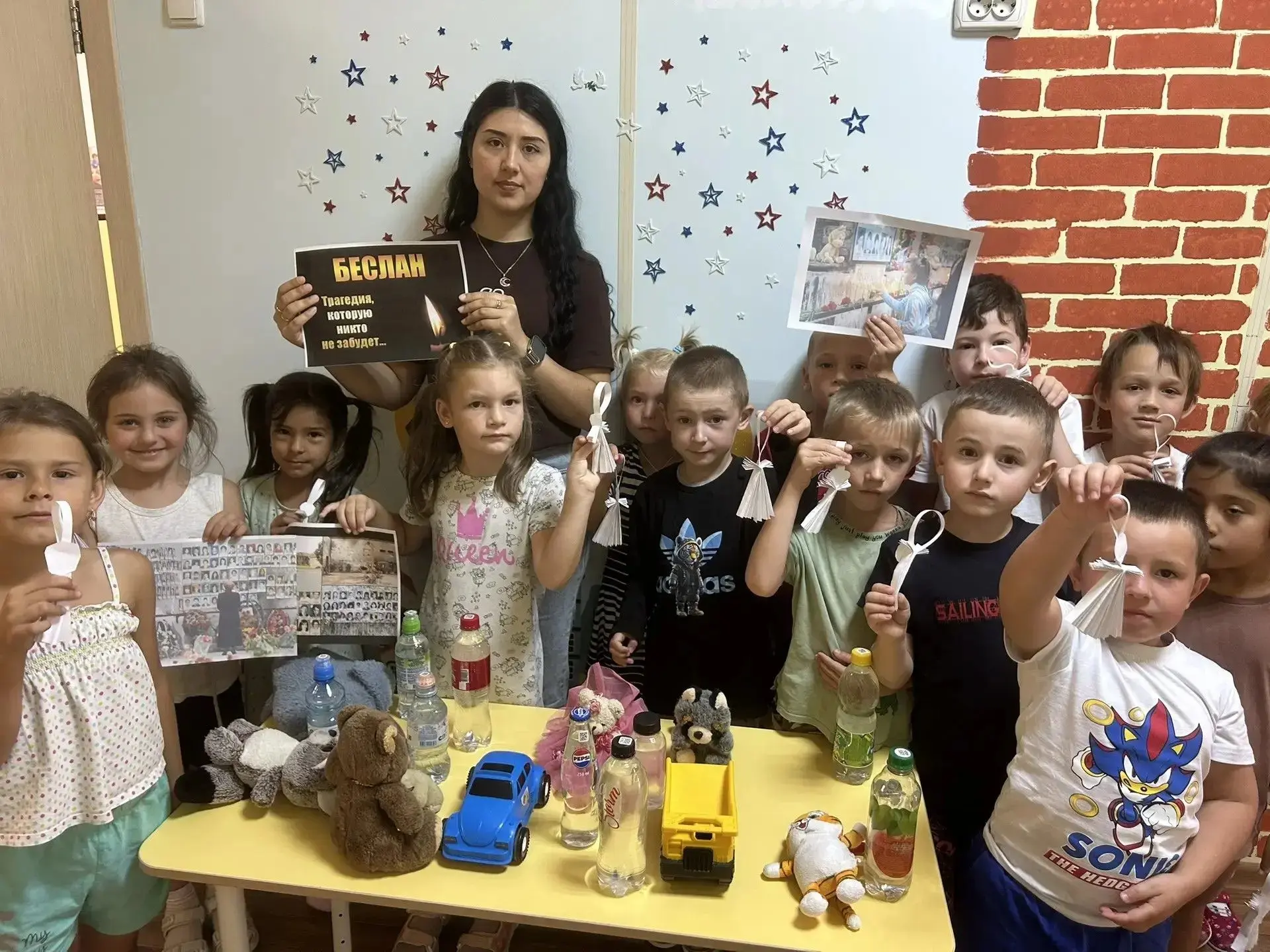 🕯️ Память о Беслане: занятие в группе «Звёздочки» 🕯️Сегодня в подготовительной группе...