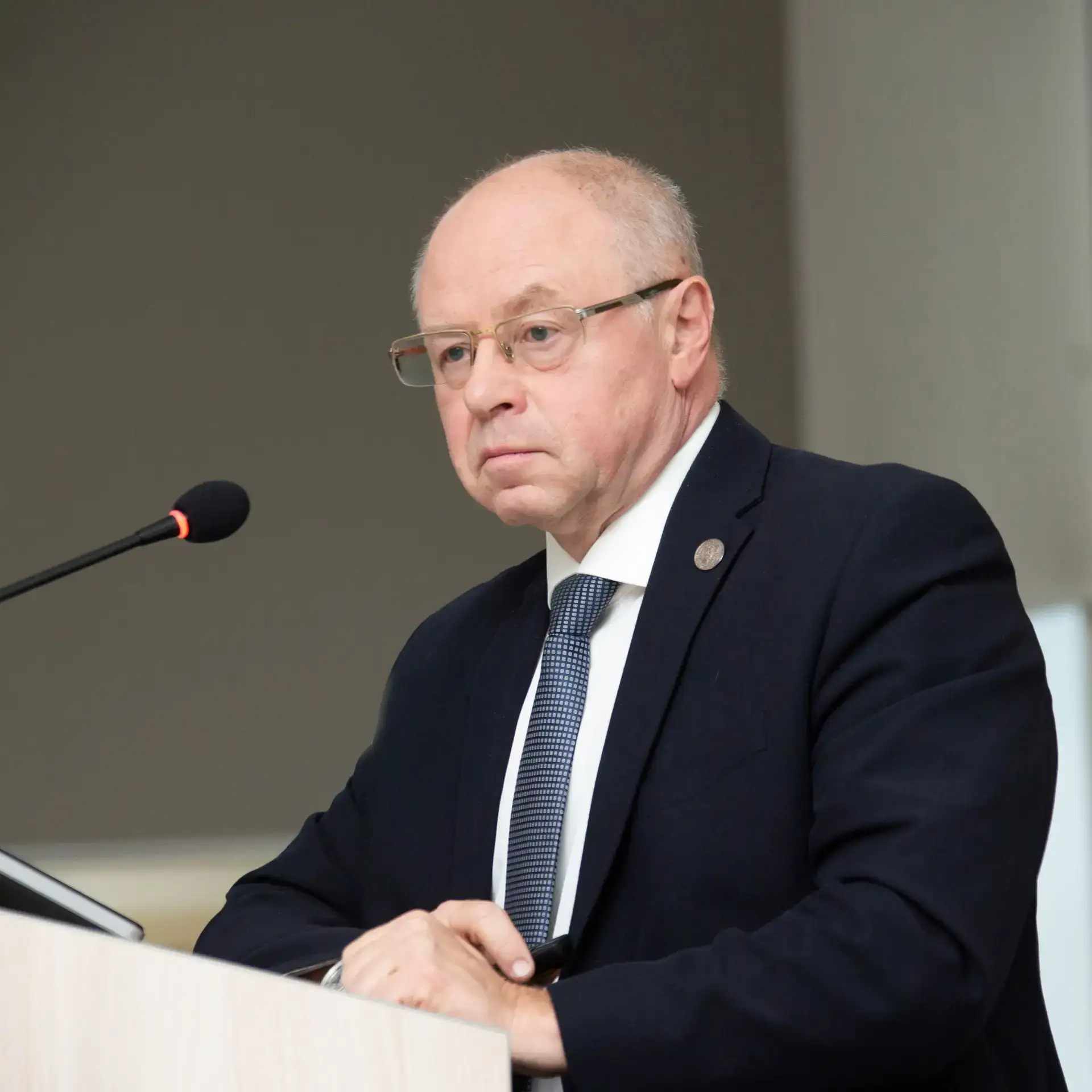 Поздравляем Валерия Владимировича Огибенина с назначением на должность заместителя генерального дире