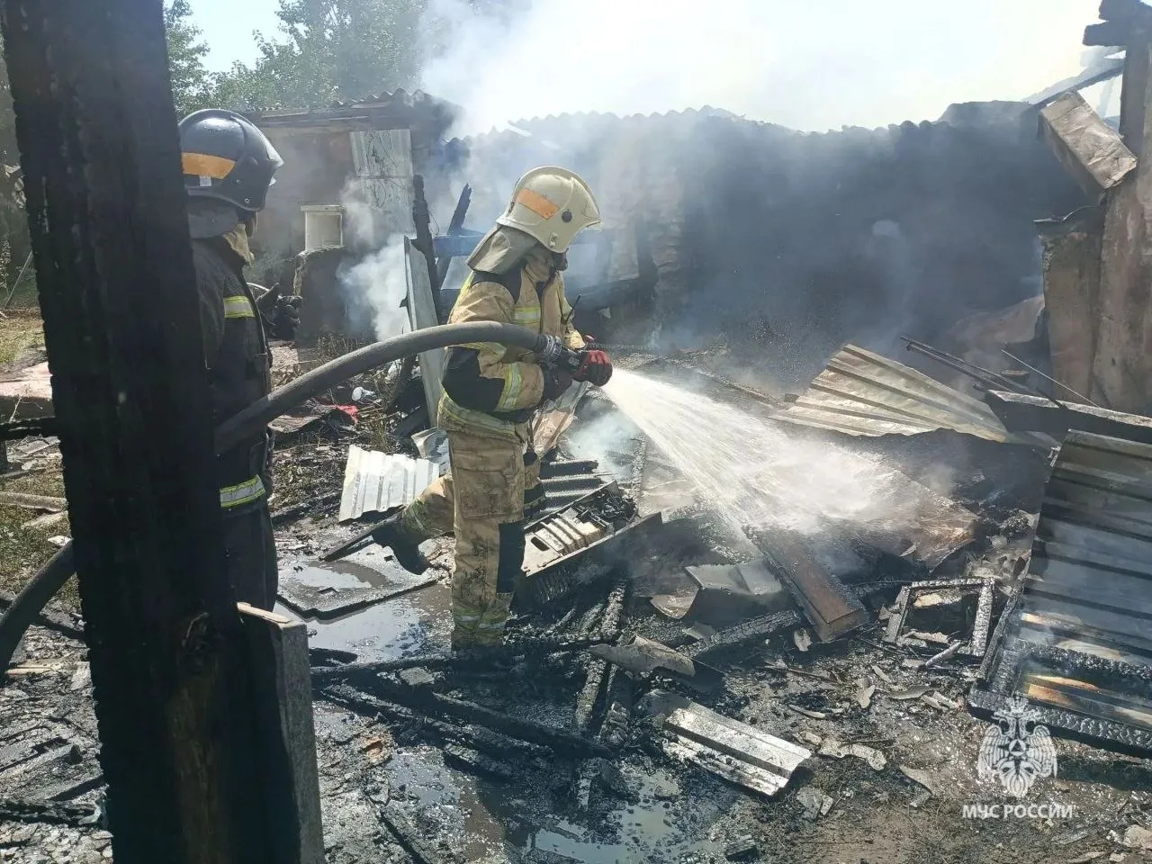 🔥В Урюпинске пенсионер пострадал при пожаре — его госпитализировали с ожогами

Сегодня в переулке Б
