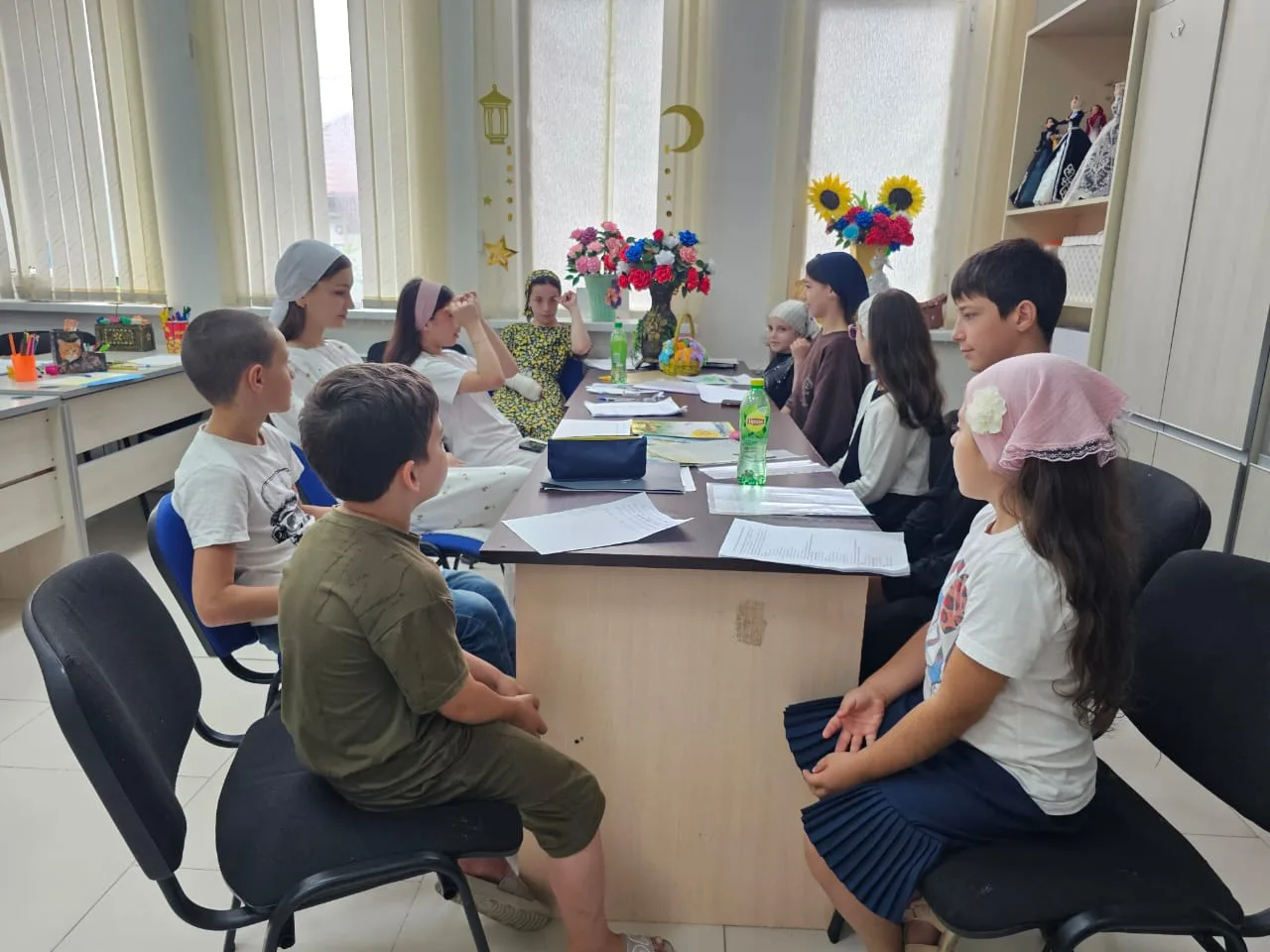 В репетиционном зале РДК г. Шали состоялся важный разговор о человечности. 
29 июля 2026 года хормей