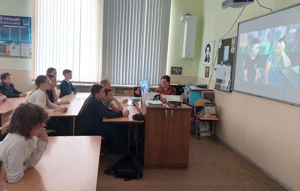 "ПРОФИЛАКТИКА И БЕЗОПАСНОСТЬ"🚒🚑🚓  История – важный предмет для становления личности подростков. Поэт