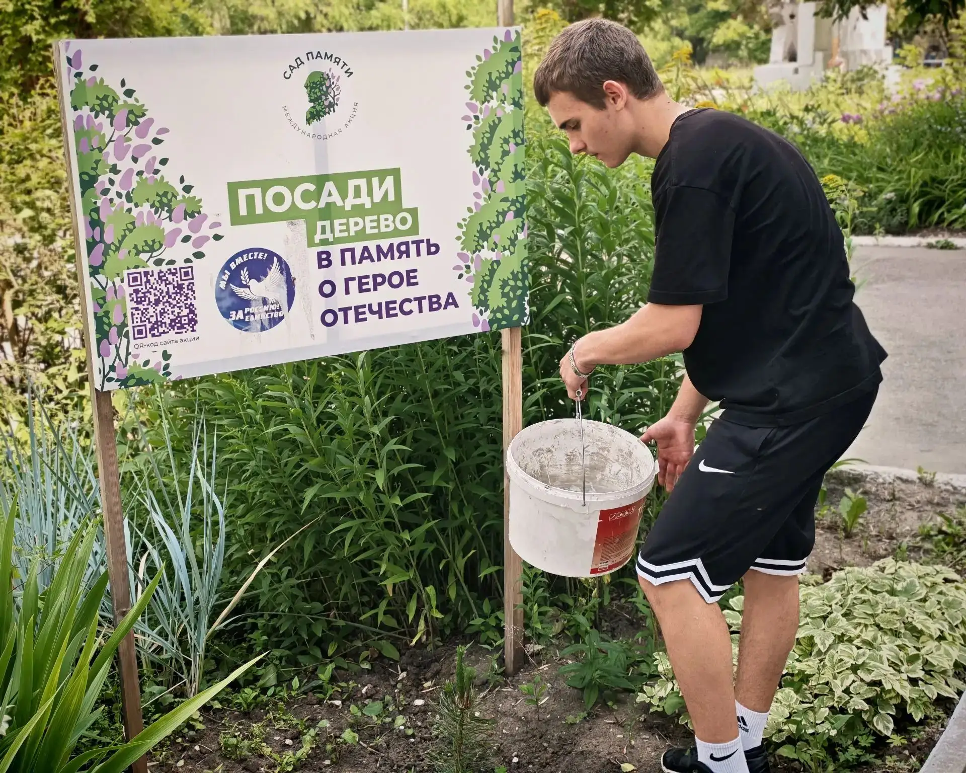 Второй месяц лета подходит к концу, а наши юннаты даже не думают сбавлять темп! Совсем скоро начнётс