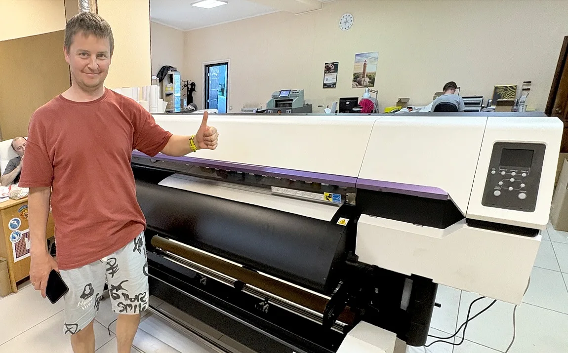 Экосольвентный принтер Mimaki JV330 установлен в РПК «Магия Цвета»
