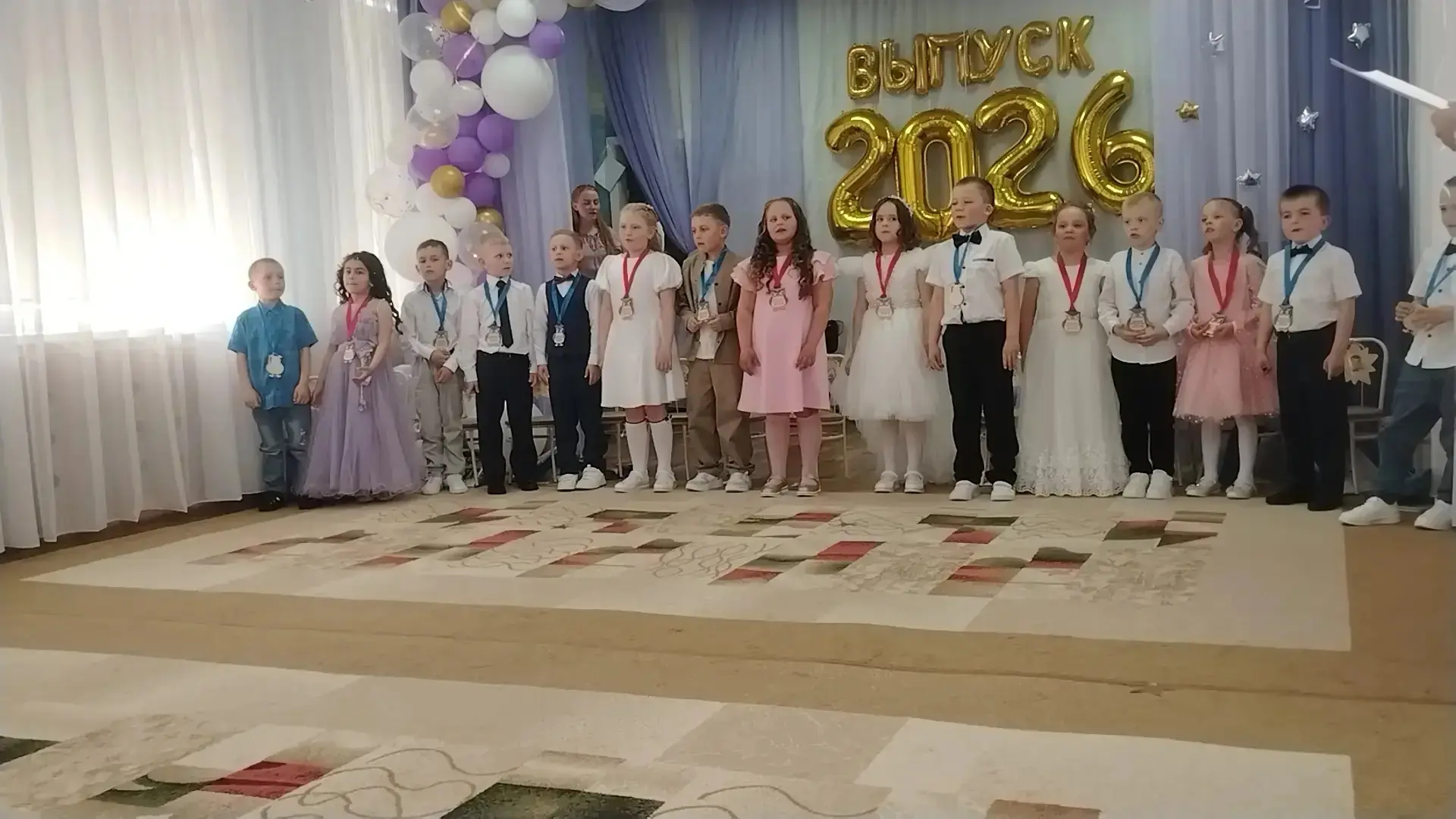 💞Сегодня в стенах нашего детского сада царила особенная атмосфера — смешанные чувства ...