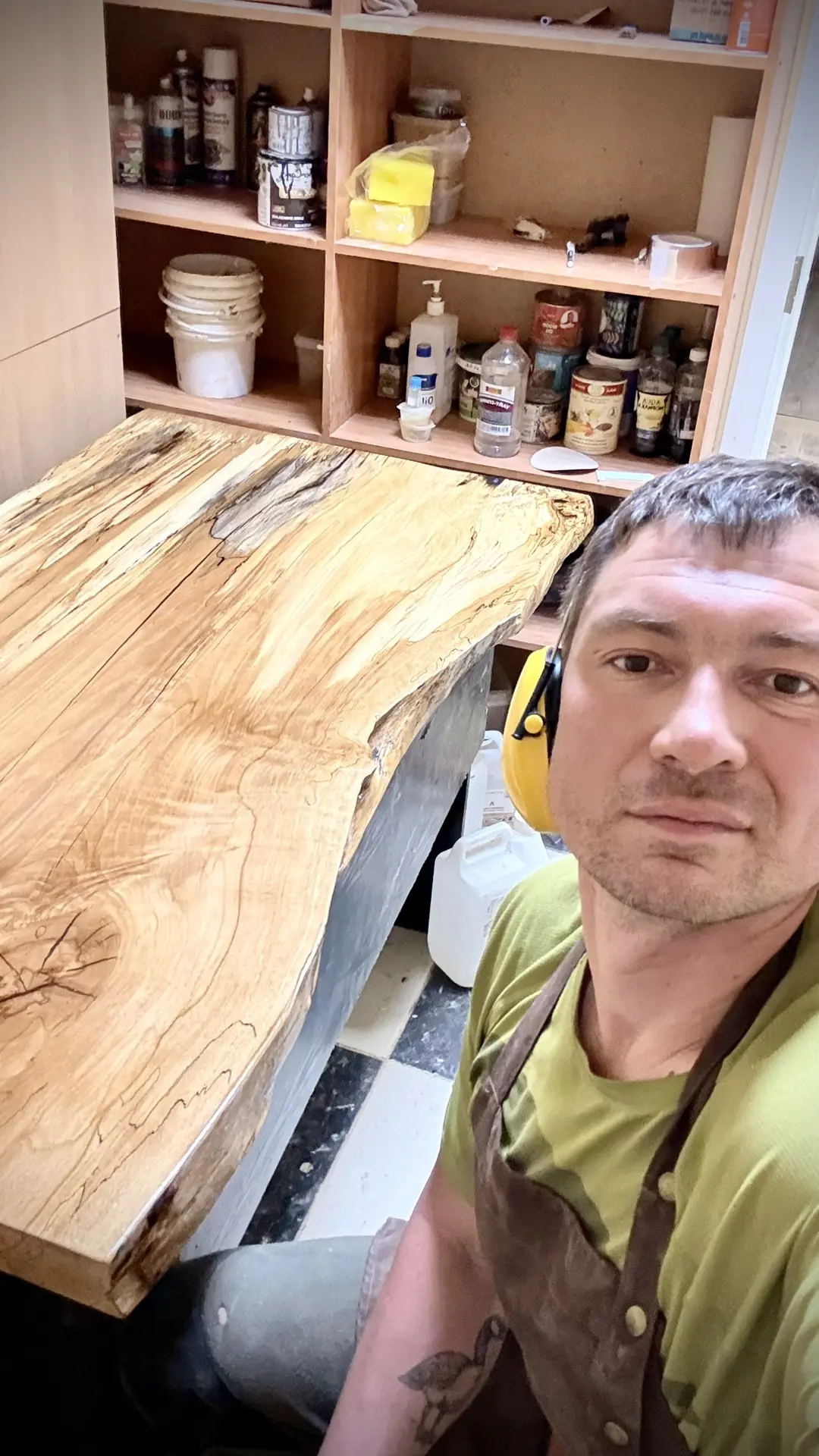 Понедельник в мастерской — это не про “начать неделю”, а про дать дереву новую жизнь.
