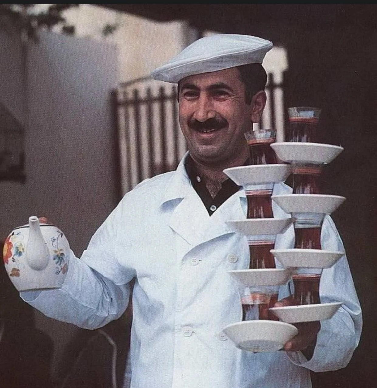 Разносчик чая, Баку, Азербайджанская ССР, 1976 год.