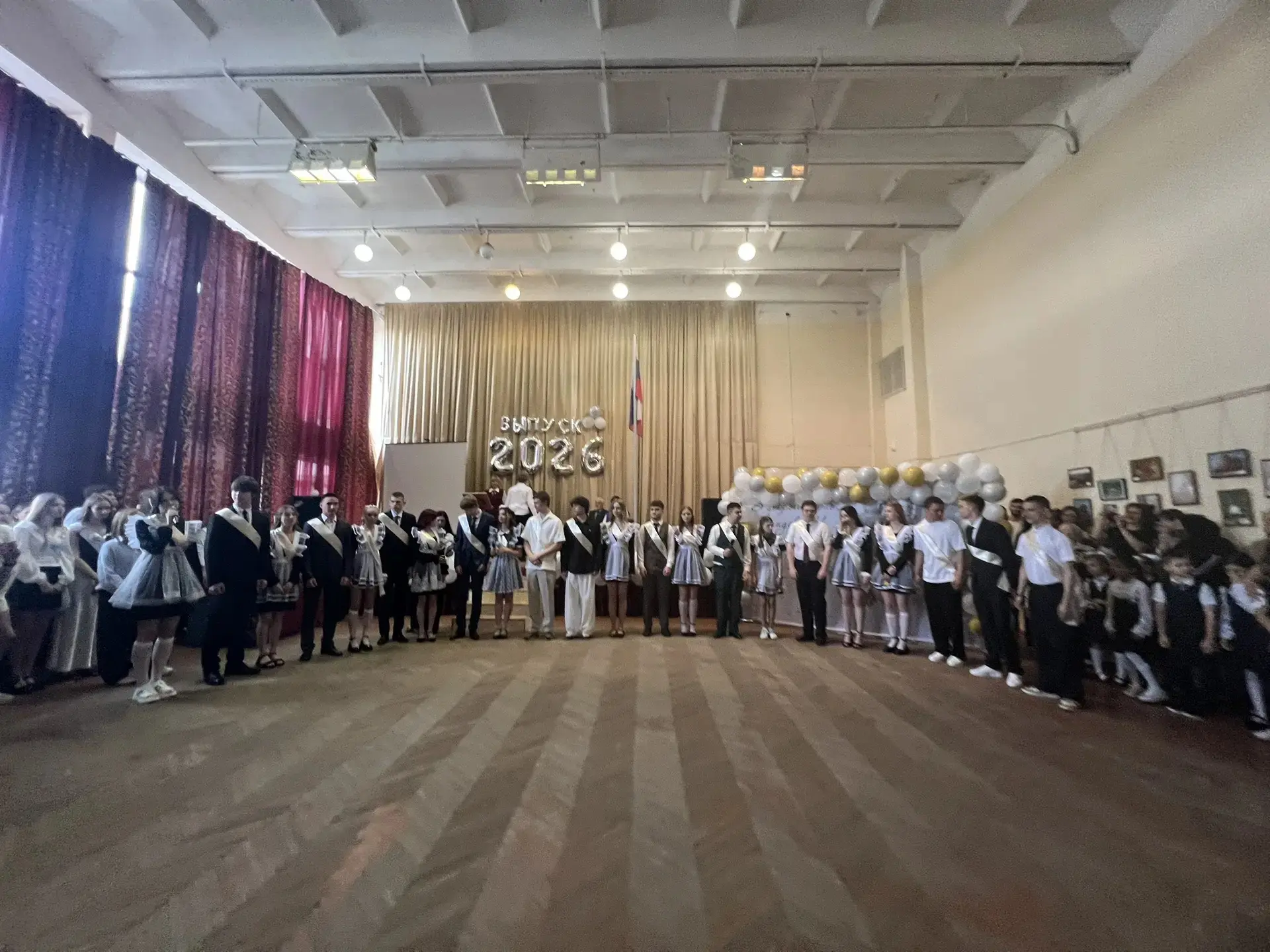 Прозвенел последний звонок! 🔔🎓