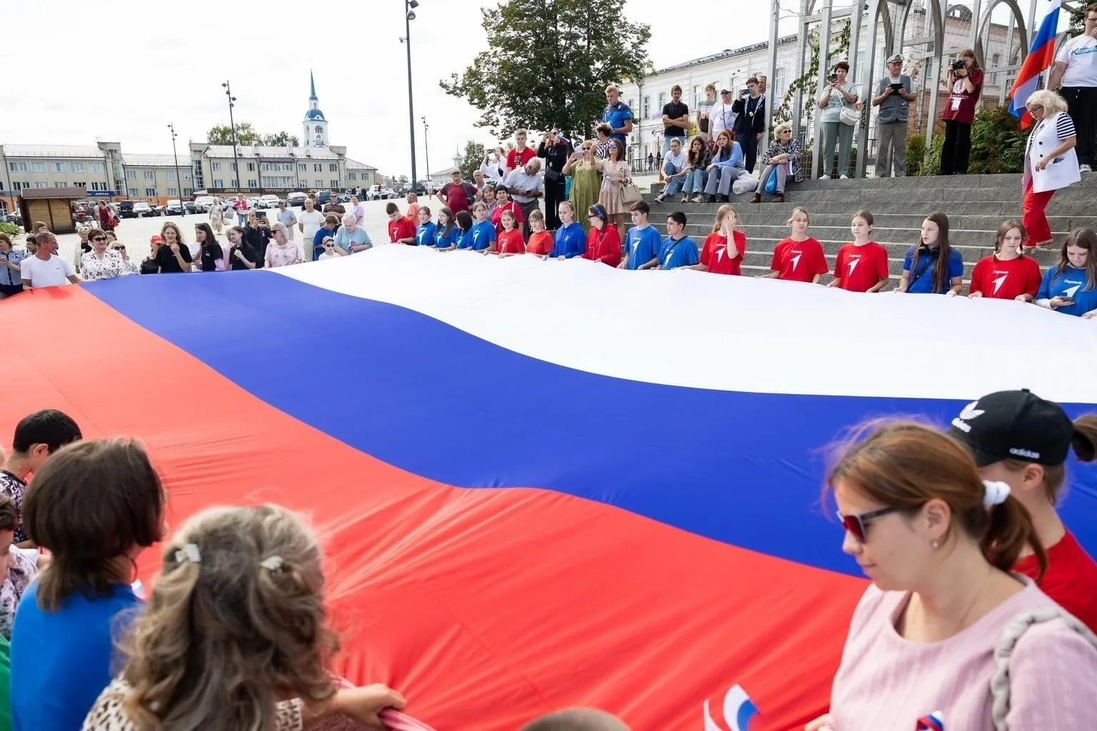 ⚡ 🇷🇺Патриотическими акциями в Кинешме отметят День Государственного флага России