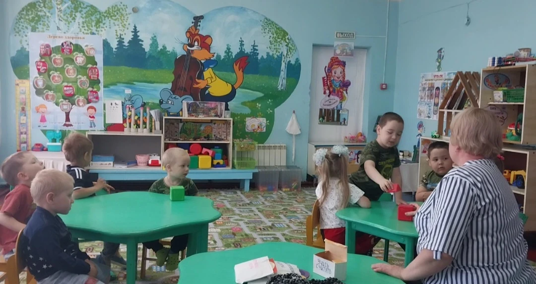Геометрические фигуры наши спутники. Мы не обращаем внимание, но все предметы, которые ...