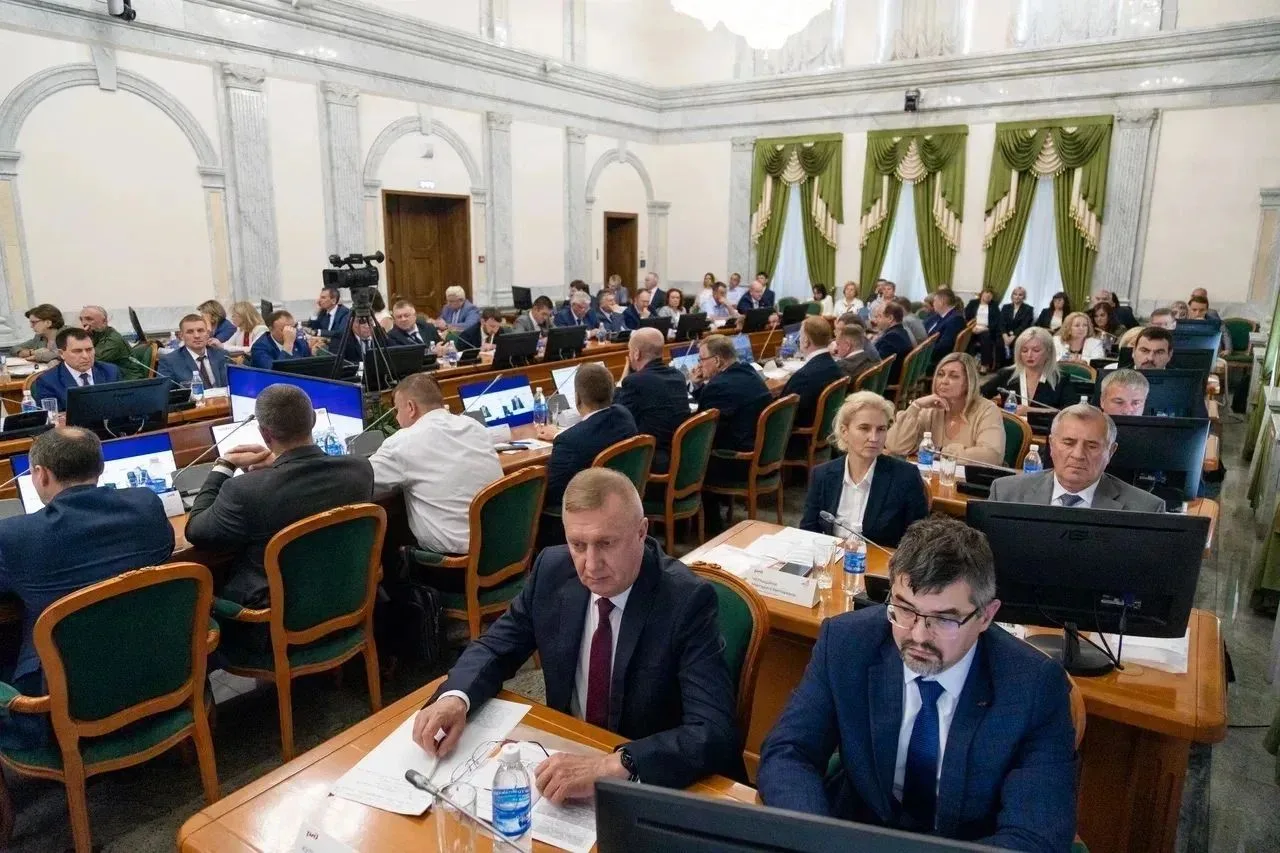 🛡️ СОЦИАЛЬНАЯ ОТВЕТСТВЕННОСТЬ и ЗАСЛУЖЕННЫЕ НАГРАДЫ: ПОДВОДИМ ИТОГИ ПОЛУГОДИЯ НА КРАСНОЯРСКОЙ МАГИС