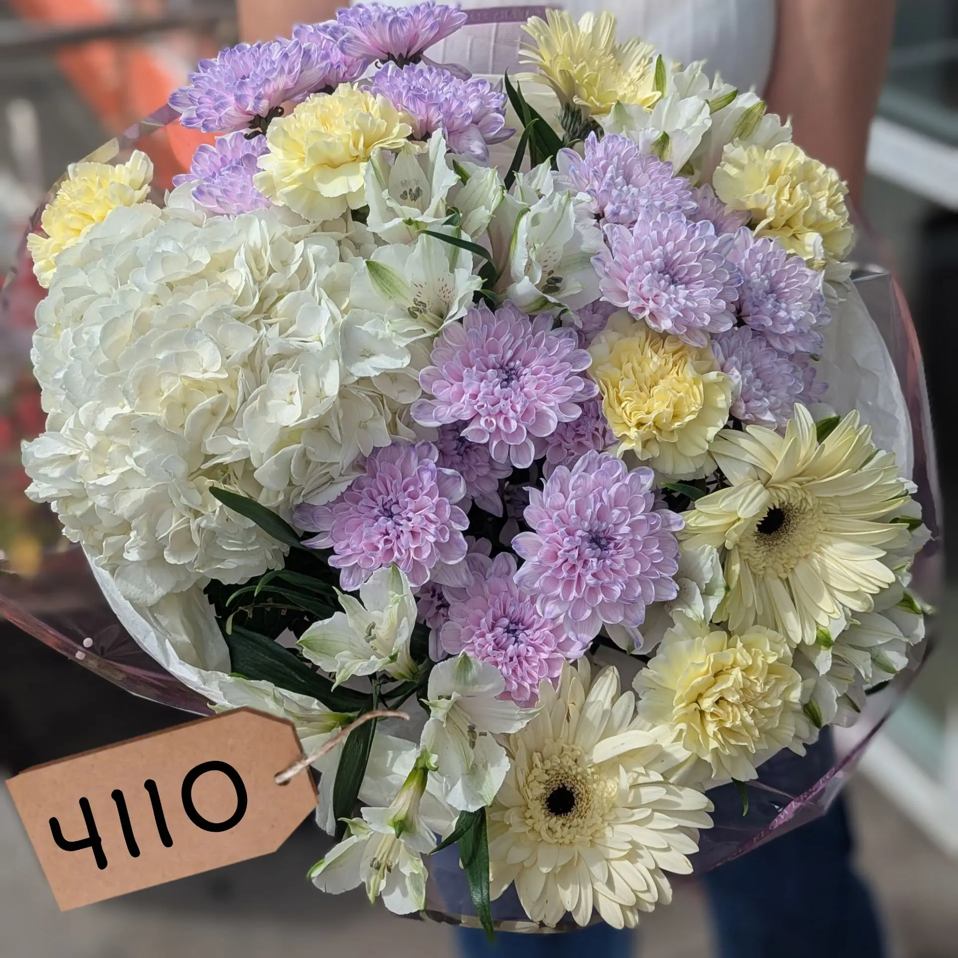 Ещё порция красоты… 💛

Ждём вас в «АМАЛИЯ» за самыми свежими букетами! 💐

📍 Ижевск, ул. Советская