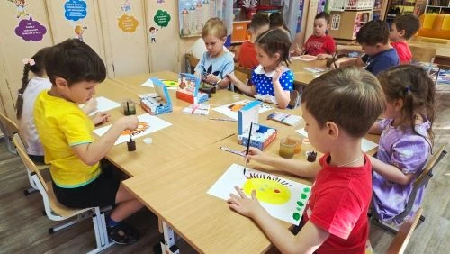 К «Солнышкам» пришли в гости ежики 🦒🎨