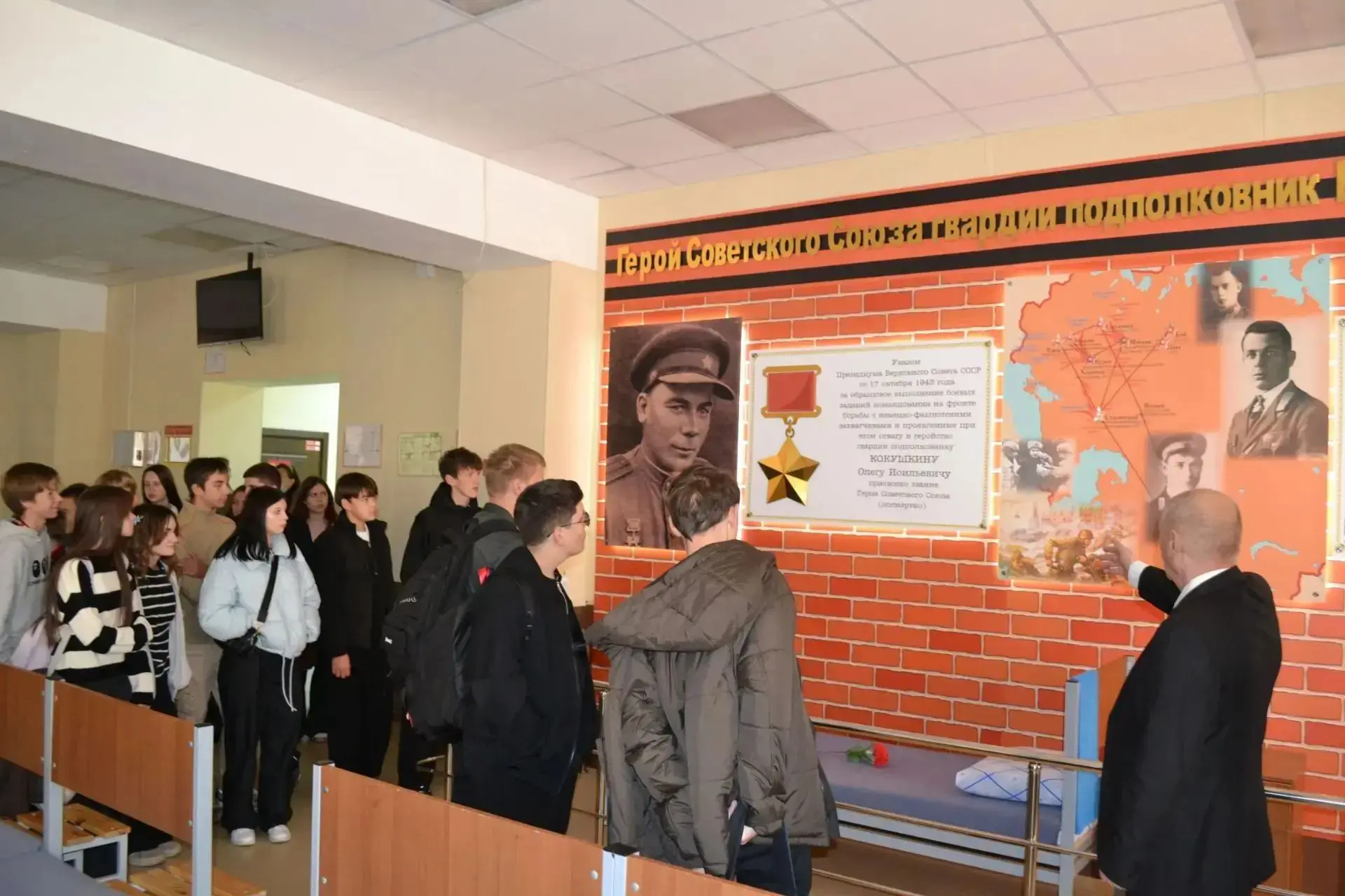 Есть такая - профессия Родину защищать.