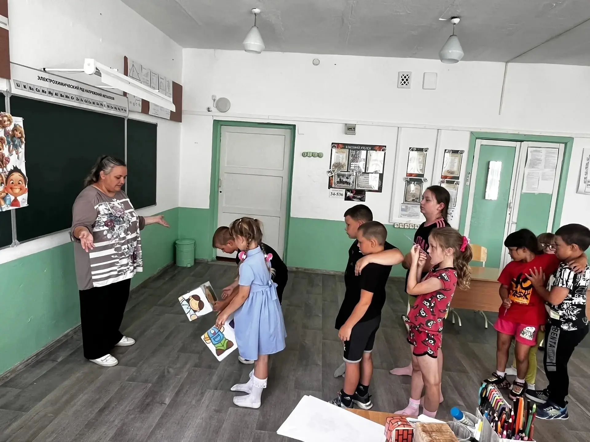 9 день в лагере дневного пребывания детей "Костёр" был посвящен профессиям.
Во втором отряде для реб