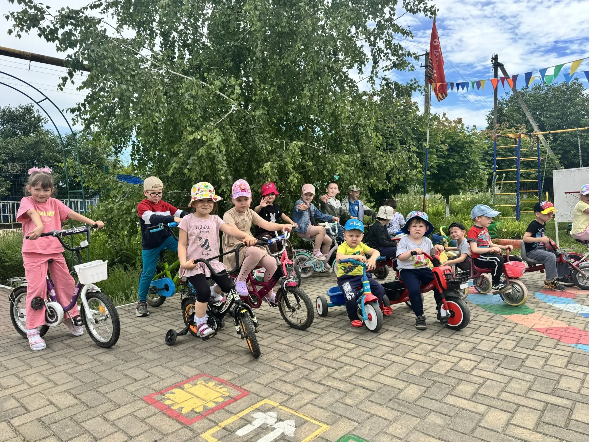 3 июня в нашем детском саду прошёл яркий велопробег, посвящённый Всемирному дню велосип...
