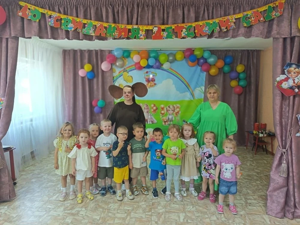🌼Лето, смех и добрый друг Чебурашка в «Семицветике!»

🗓️1 июня, наш детский сад по адресу ул. Бажо