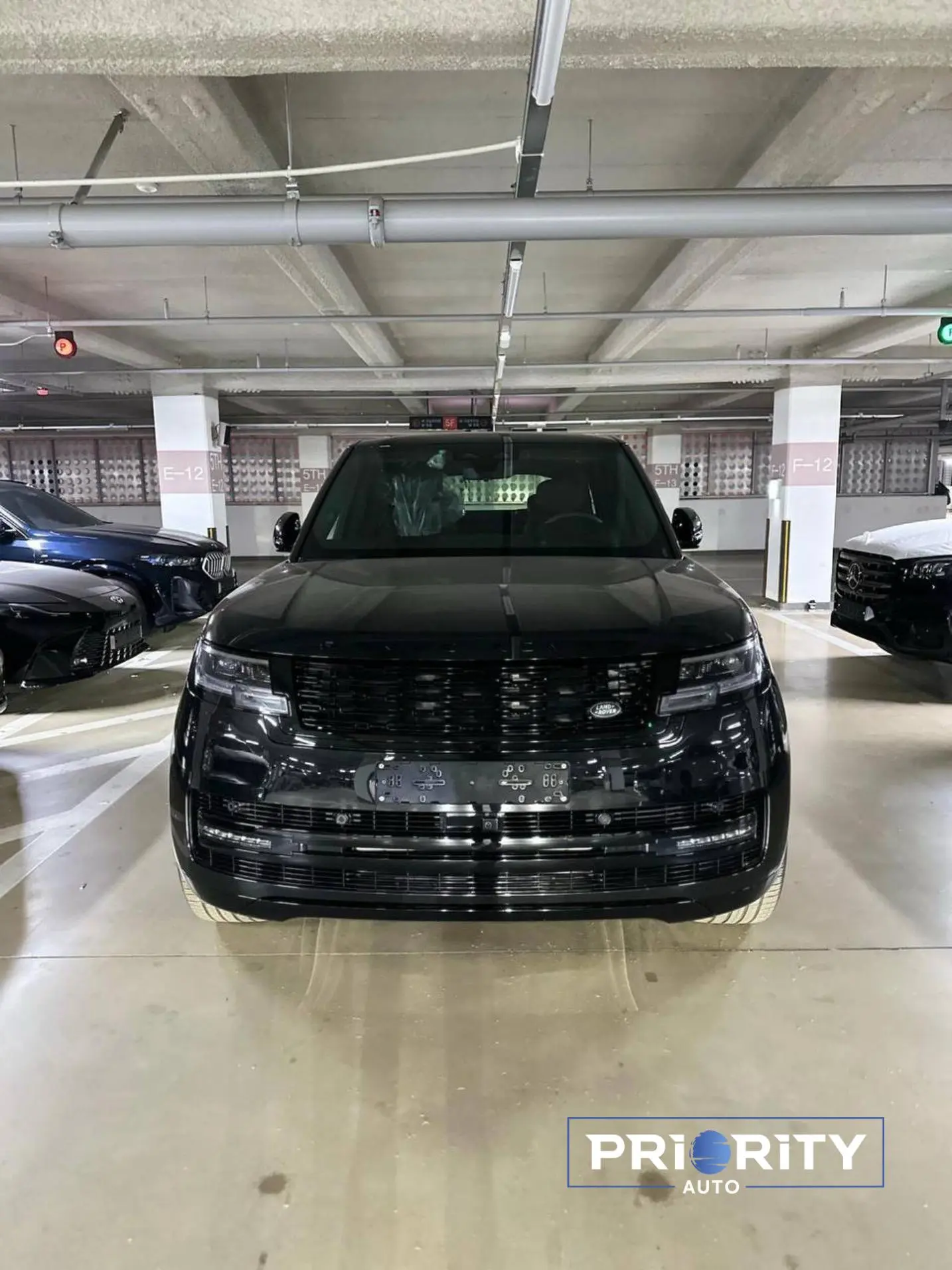 🇰🇷 ГОРЯЧЕЕ ПРЕДЛОЖЕНИЕ ИЗ КОРЕИ!  🚗 RANGE ROVER P530 AB LWB 2025 год — 29 500 000 руб Комплектация: 