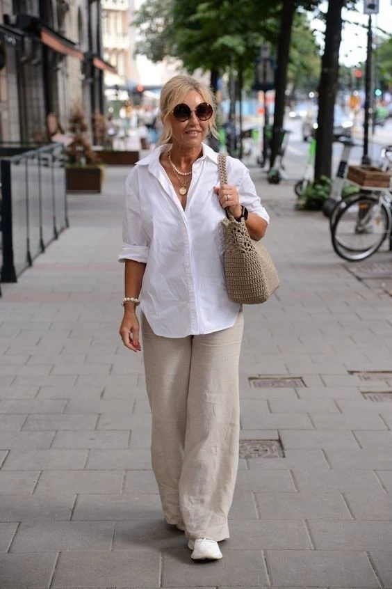 Возраст стилю не помеха ☺️👍  Fashion - модный журнальчик ✨  Выбираем лучший образ. Голосуйте, какой 