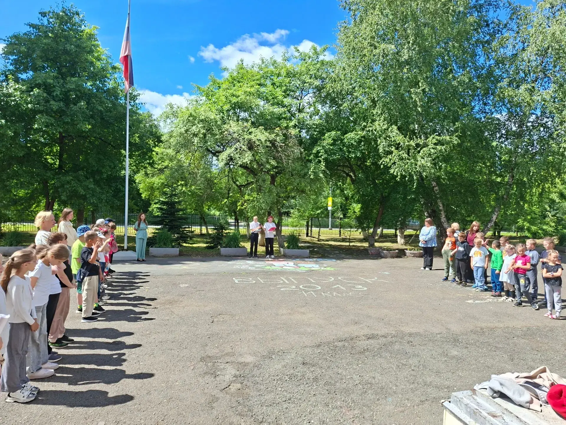 Финал большой дружбы в нашем лагере! 🌍🤝

25 июня, наш лагерь "Солнышко" МБОУ СОШ №25 завершил смен