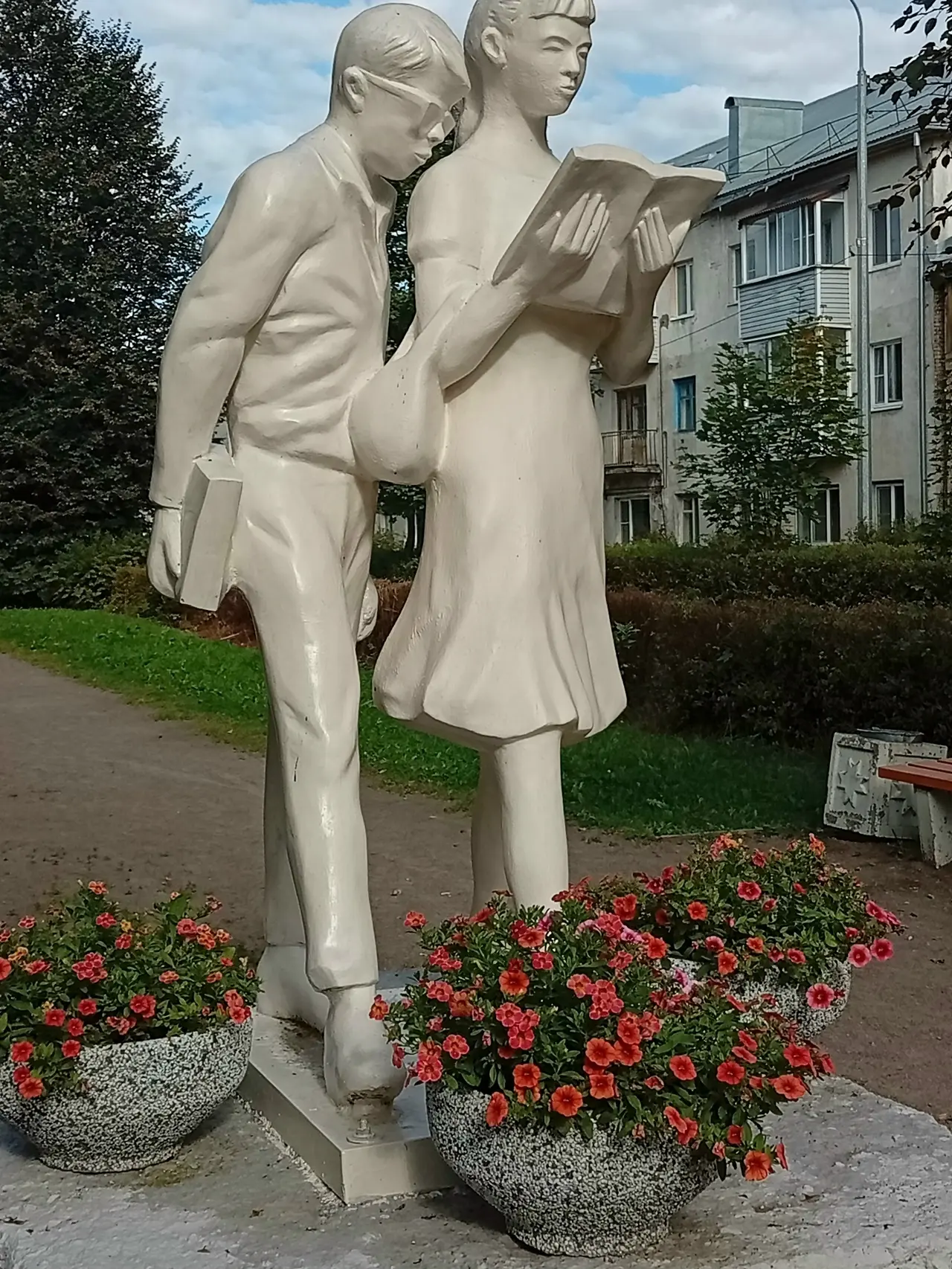 Когда на фоне неба голубого
