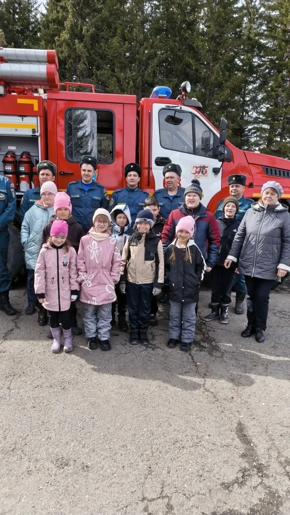 «Сегодня наши первоклассники 🧑‍🎓 и четвероклассники 🧑‍🎓 посетили ПЧ-68. Экскурсия о...