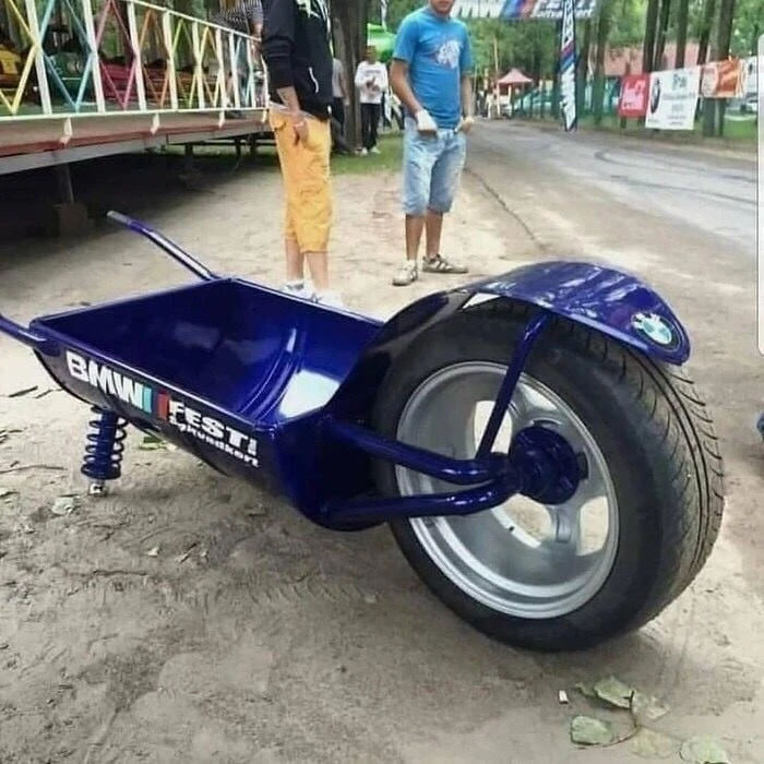 Купил себе крутую тачку 😎