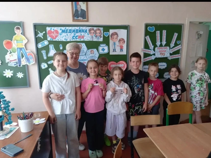День четырнадцатый-«День медицинского работника».
 
Сегодня, 19 июня, в нашем лагере прошёл интересн