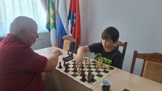 Шахматным турниром отметили в Мценском районе День России 

11 июня в администрации Мценского района