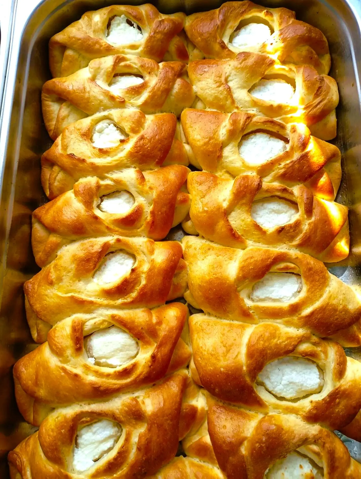 🧡 Делимся теплом и заботой — в каждой ватрушке!