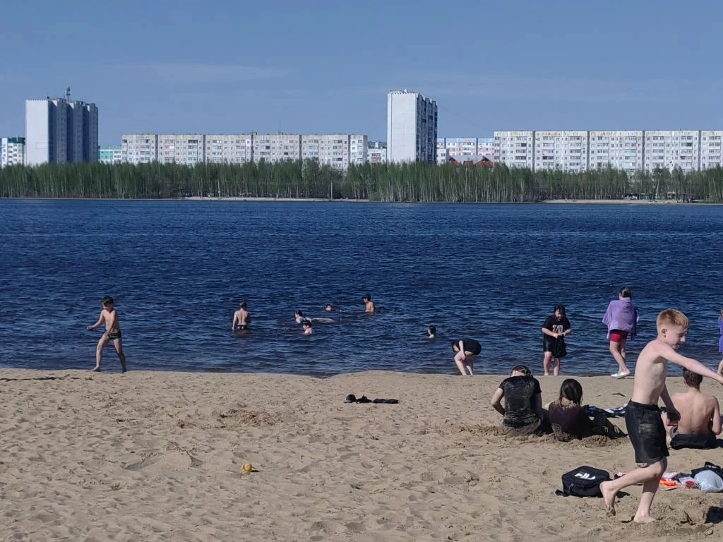 Уважаемые родители!

Просим вас внимательно посмотреть на фотографии и понять, какая реальная ситуац