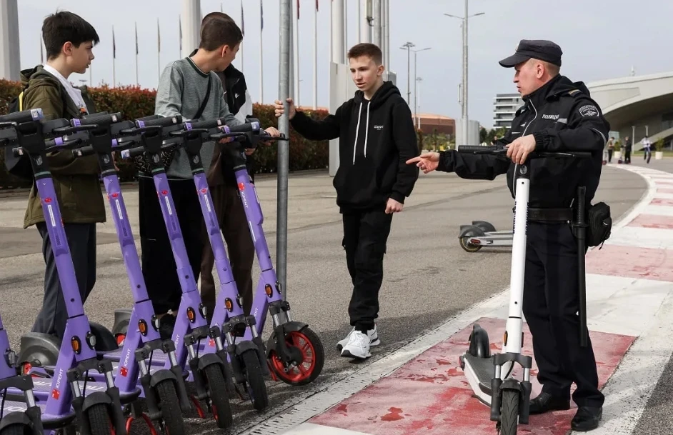 🛴 Электросамокаты хотят запретить детям и взрослым без прав!