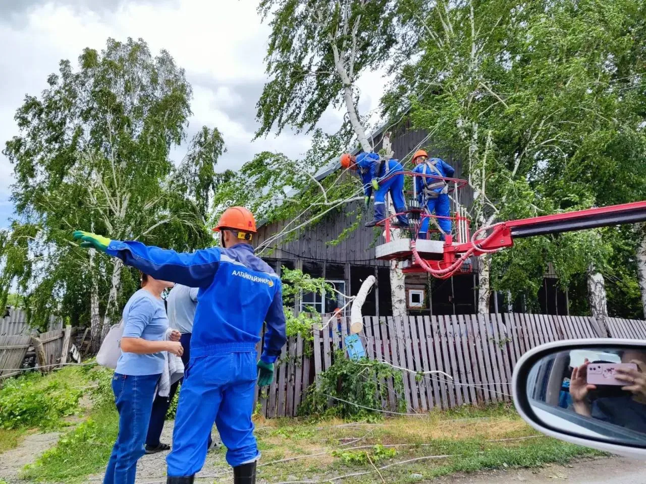 Люди, пострадавшие от урагана в Алтайском крае, получат материальную помощь из бюджета региона

Влас
