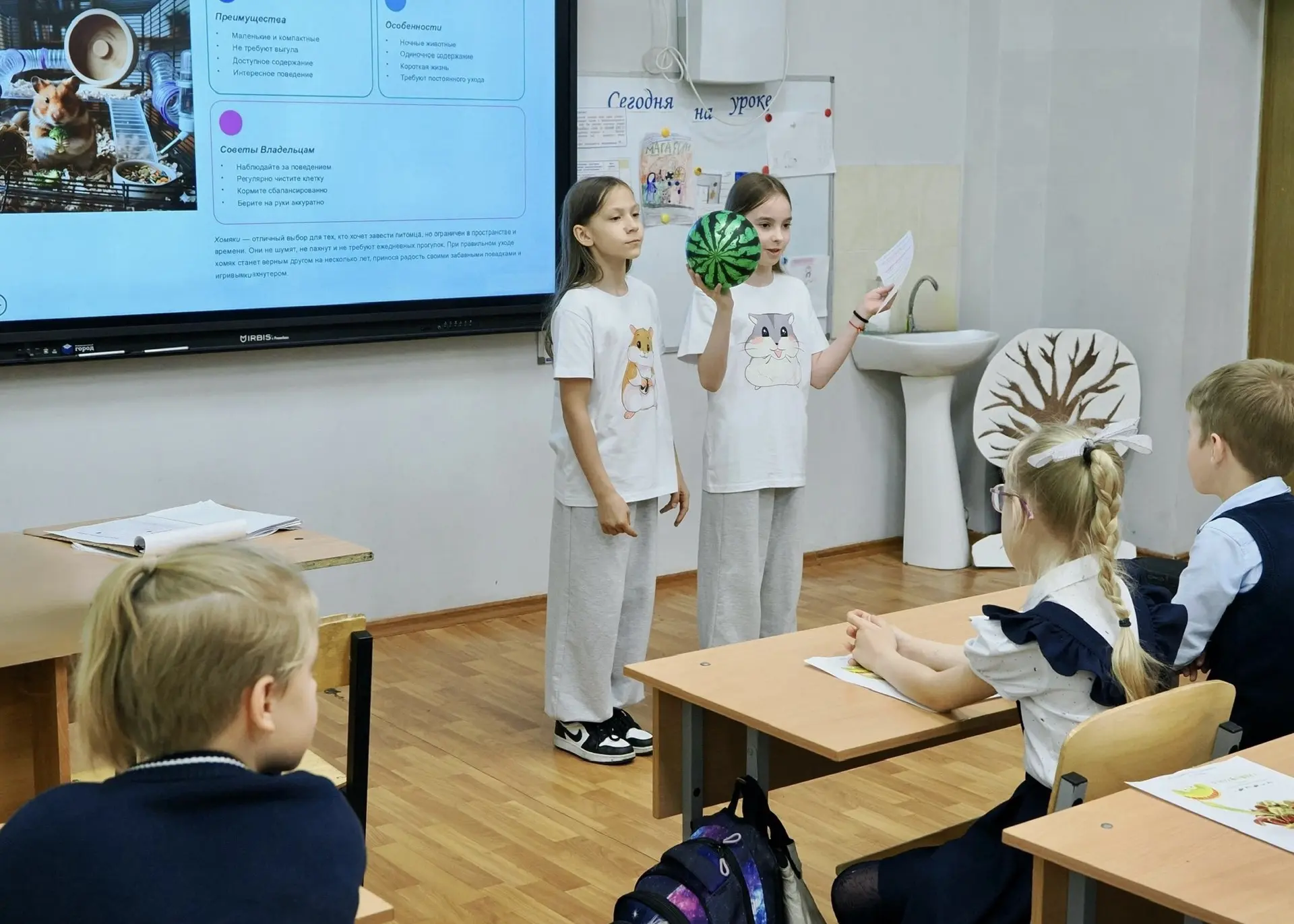 ПРОЕКТНАЯ ДЕЯТЕЛЬНОСТЬ 🎓 14 мая сразу в двух корпусах начальной «Глории» состоялась выставка индивид