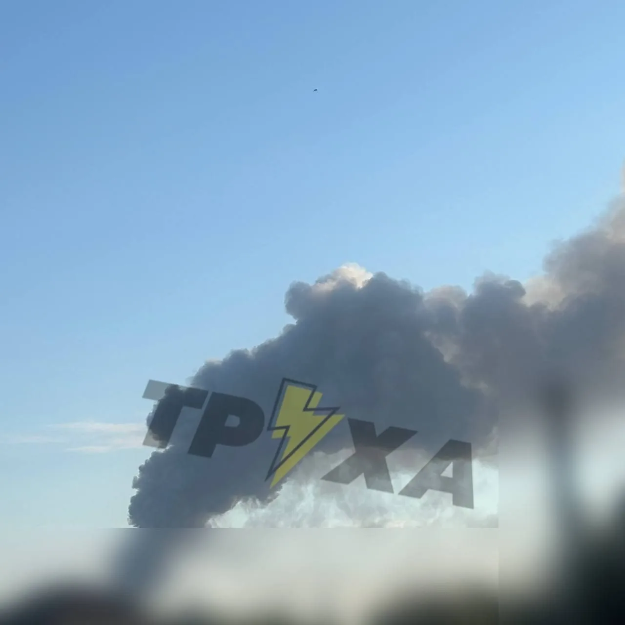 🔥 Кадры пожара в районе Борисполя после прилёта.