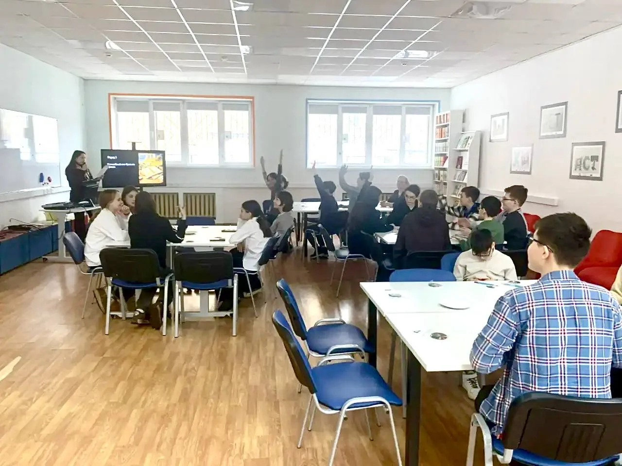 Путешествие по сказкам Братьев Гримм 📚   💫Ученики нашей школы приняли участие в интеллектуальном кви