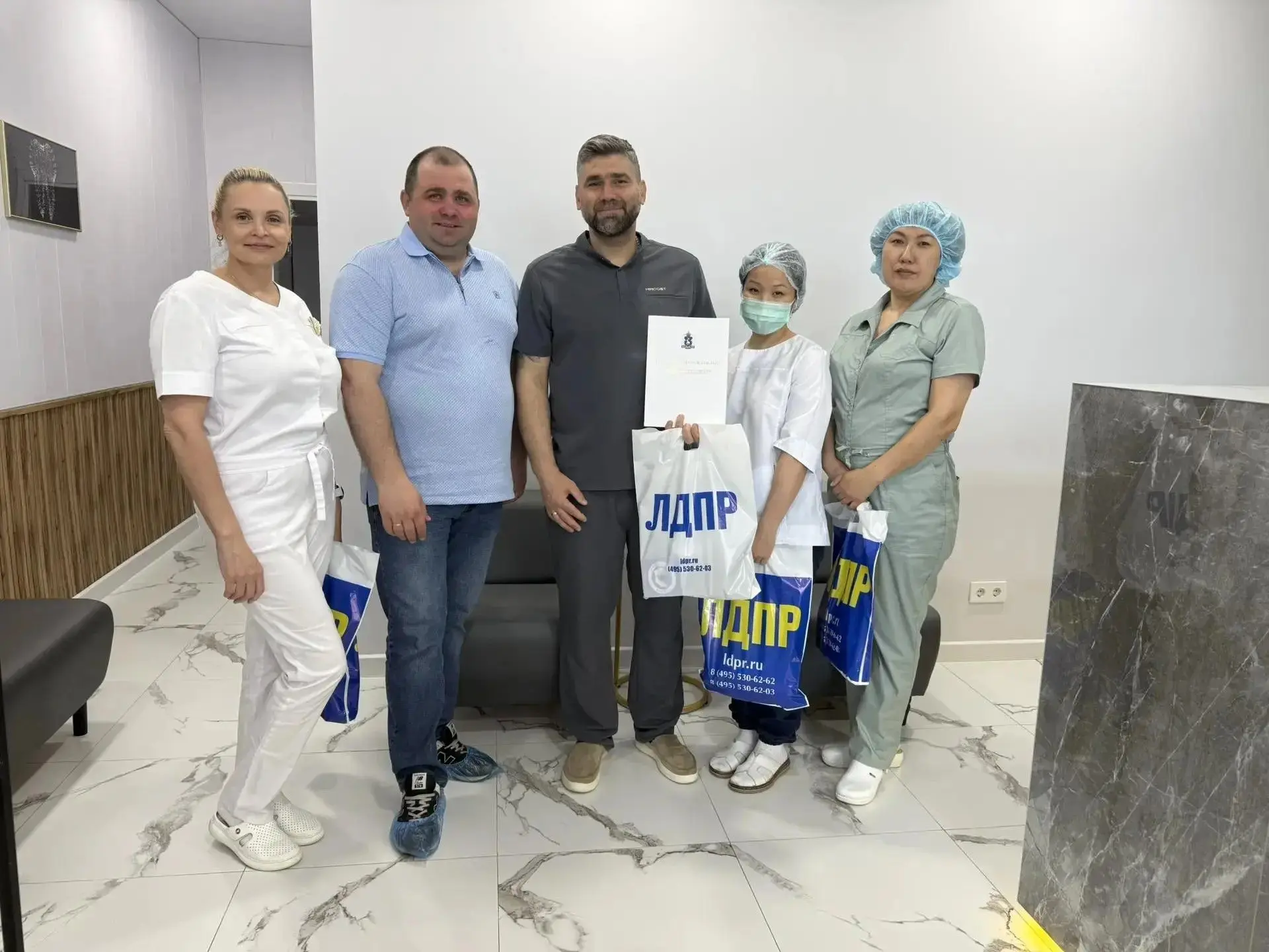 🇷🇺 С Днём медицинского работника! ЛДПР говорит спасибо ямальским врачам!

21 июня — праздник благо