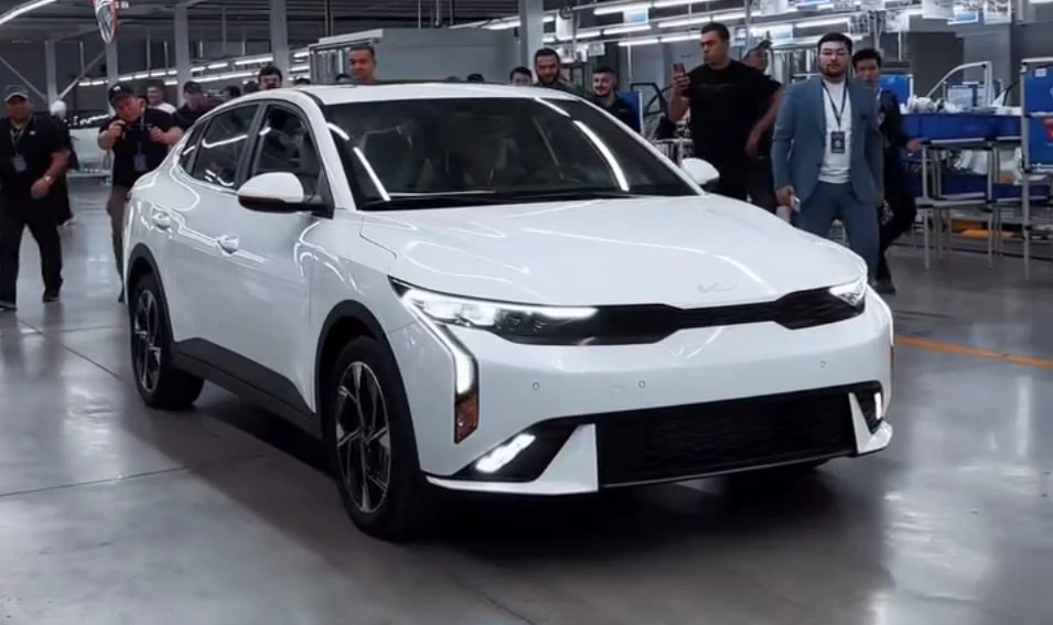 Преемник Kia Rio встал на конвейер в Узбекистане  Kia K3 начали производить в Узбекистане на заводе 