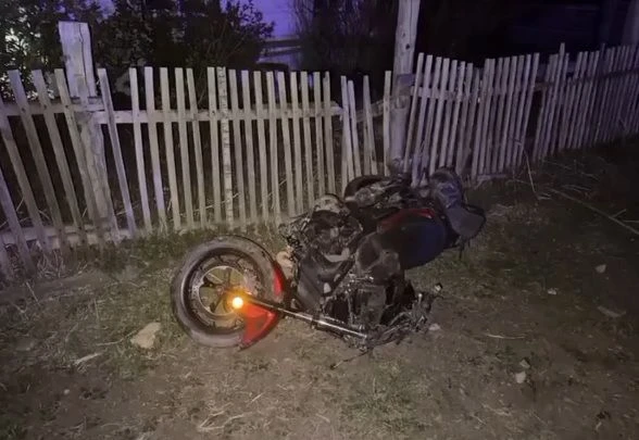 Водитель иномарки устроил смертельное ДТП с байкером и сбежал в Забайкалье  Водитель Mitsubishi Diam
