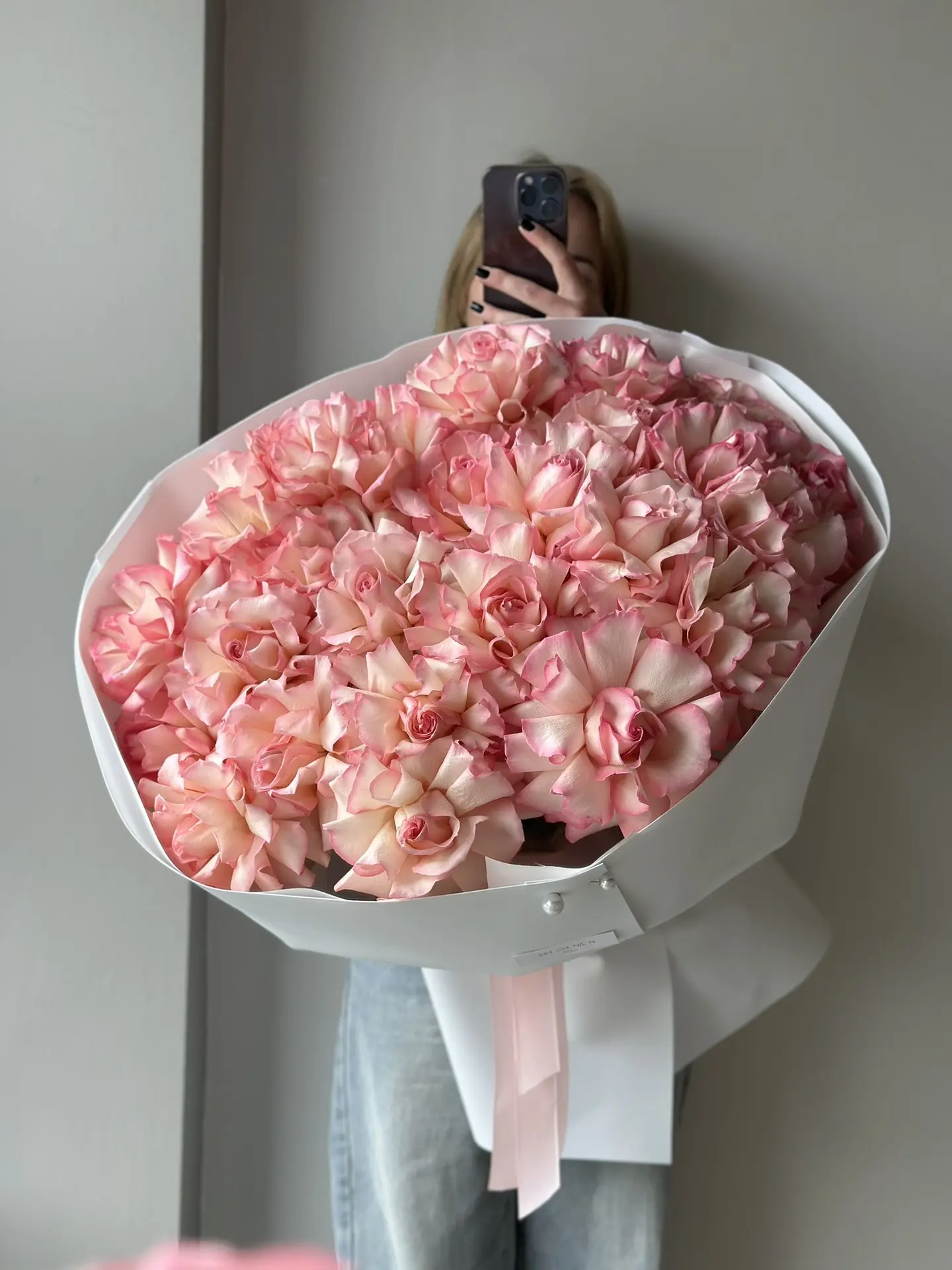 Эквадорские вывернутые розы по очень приятным ценам 🌹