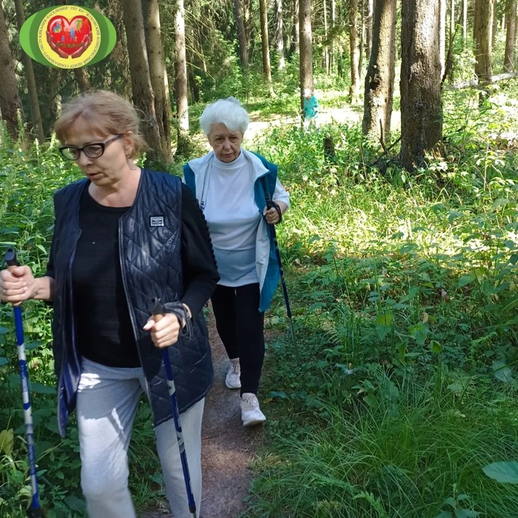 В «Жуковском КЦСОН» проводятся занятия по скандинавской ходьбе. Это очень популярное и доступное нап