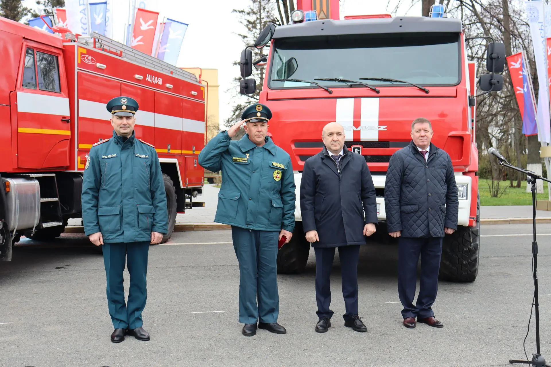 🔻 Сегодня в Чебоксарах состоялась торжественная церемония вручения ключей от пожарной техники. В мер