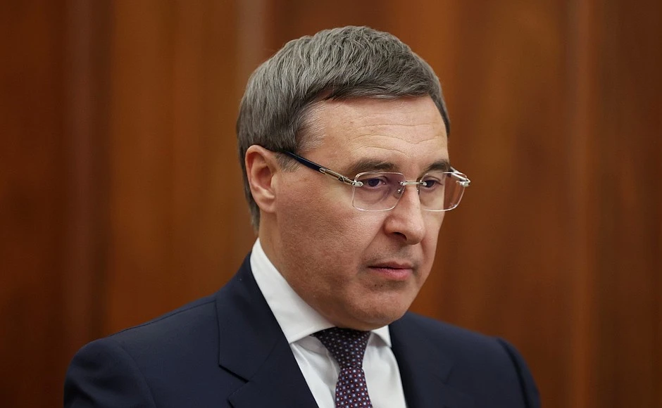 В России запускают мегасайенс-установку мирового уровня

Владимир Путин и глава Минобрнауки Валерий 