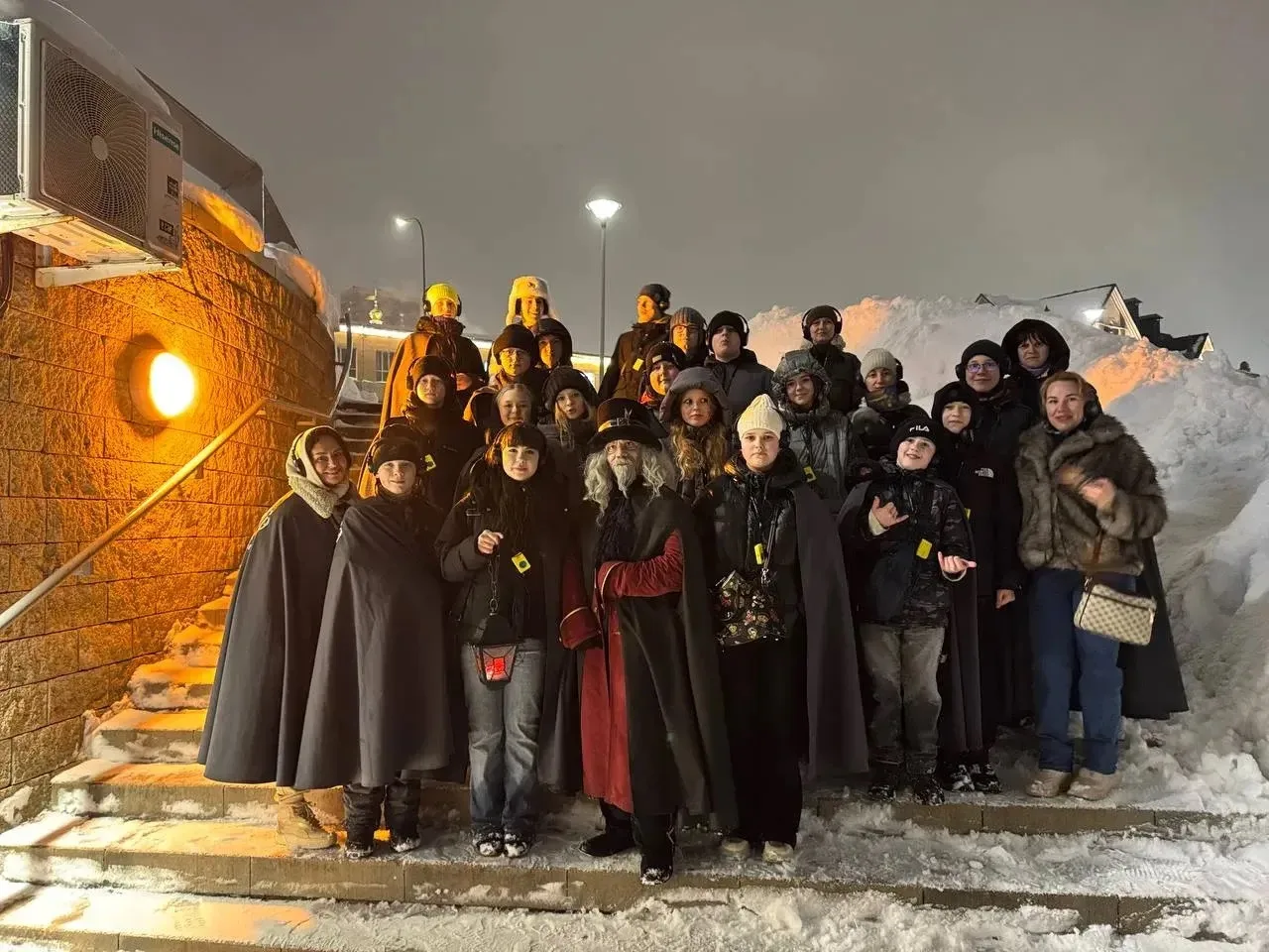 🧙‍♂️🏮 28 февраля учащиеся 7 "А" класса  совместно с Водопьяновой Еленой Павловной проводили зиму, со