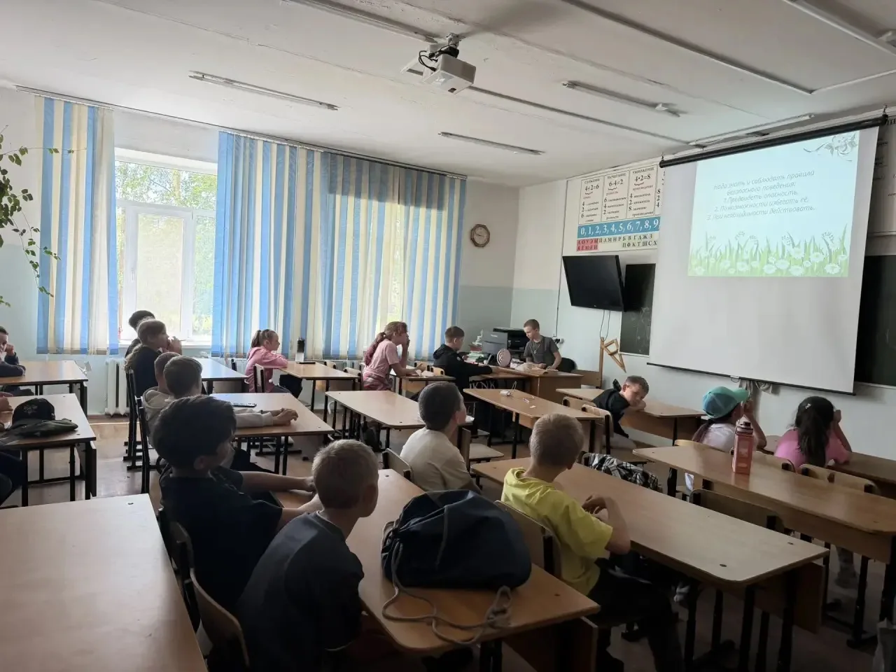 🐝🕷 Сегодня у ребят из пришкольного лагеря прошло очень важное и интересное мероприятие — «Осторожн