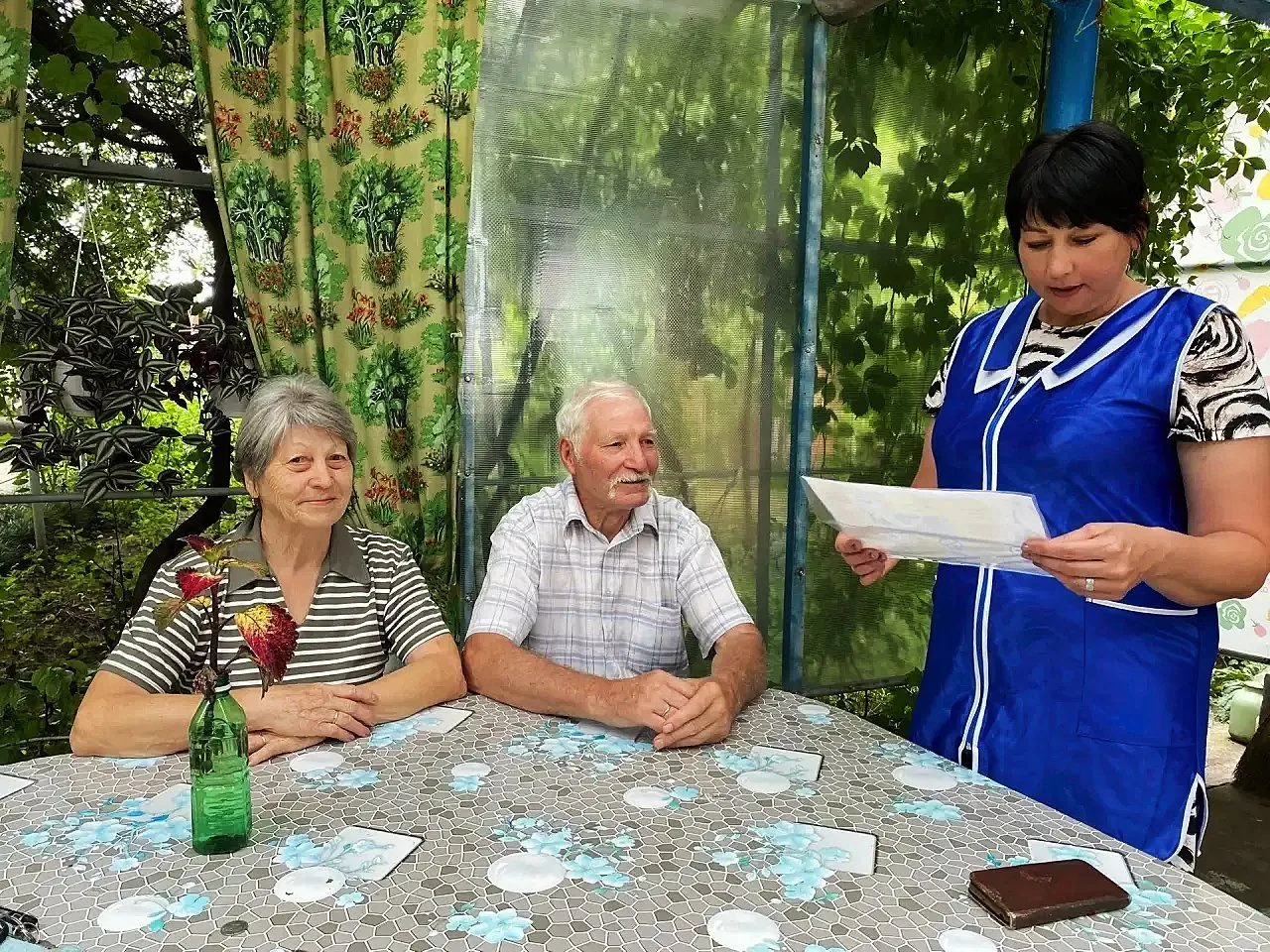 Забота в каждый дом: подопечным Новоселицкого центра напомнили правила защиты от жары