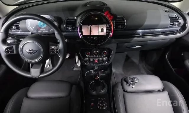 Выбери свой Mini Cooper! Собрали подборку из трёх разных версий  • Mini Cooper Countryman Untamed Ed